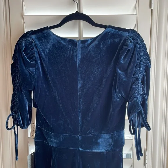 BRAND NEW Eliza J Velvet Romper - Picture 5 of 10